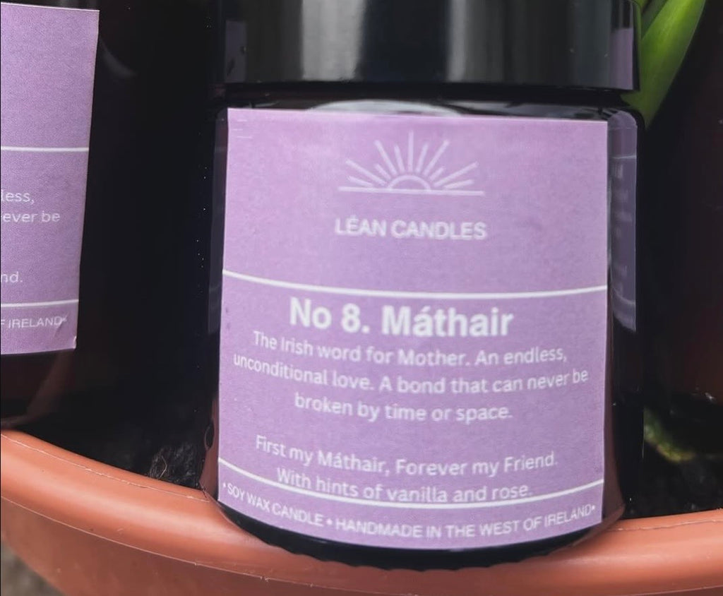 No.8 Mháthair Candle